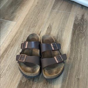 Ladies Birkenstock’s Brown leather rose gold